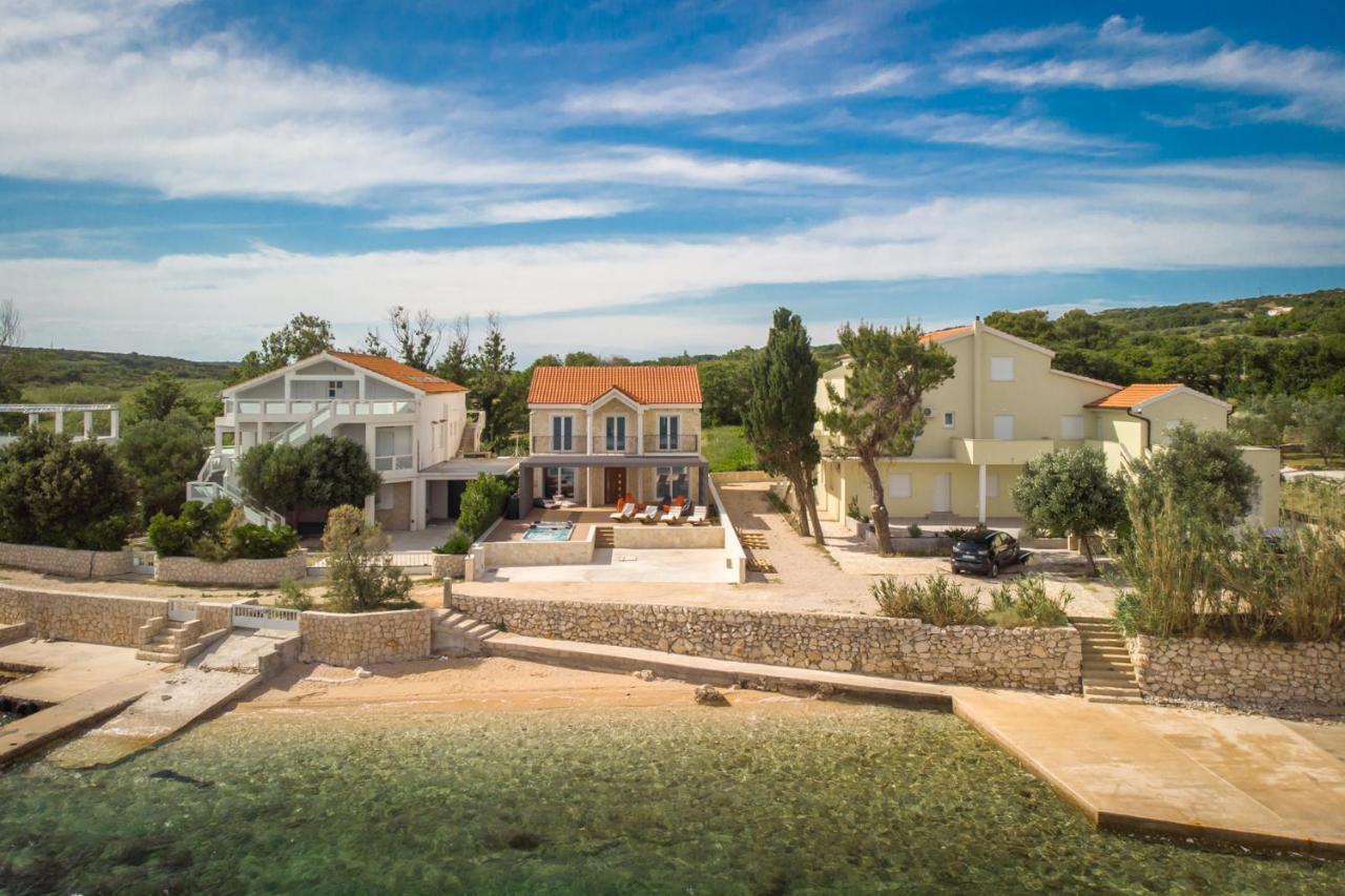 Villafux Zrce Novalja - Direkt Am Strand Caska Esterno foto